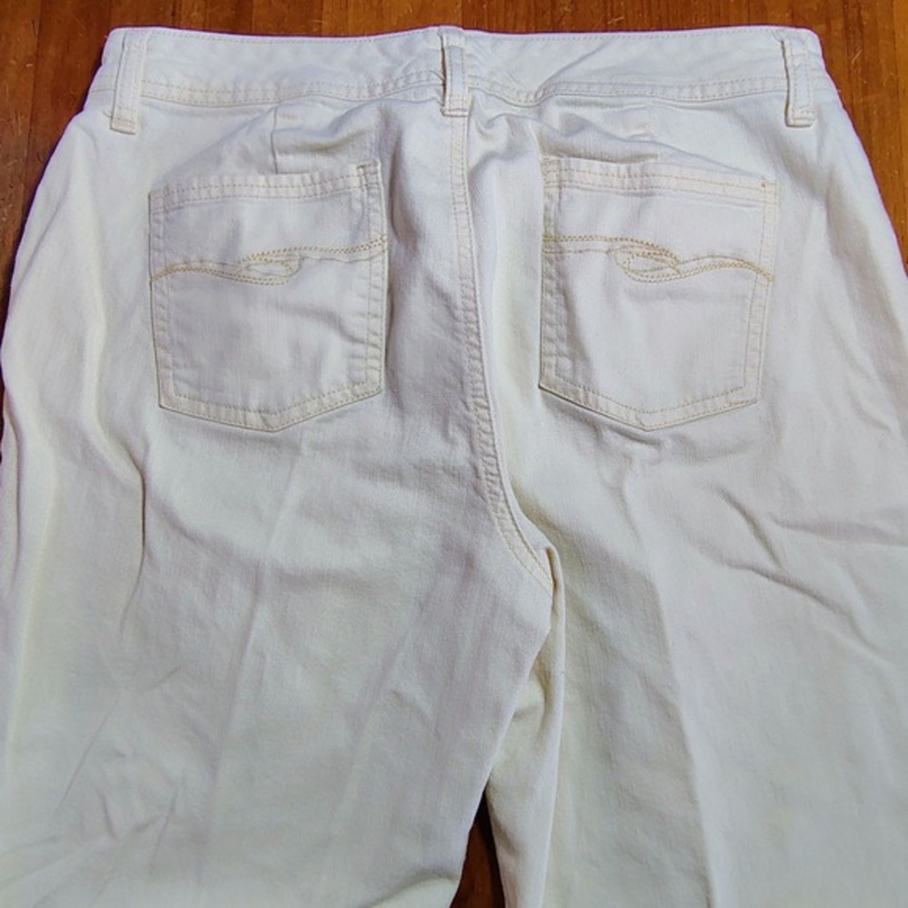 Chico's Platinum Pale Yellow Flare Jeans Size 1.5‎ Regular Cotton Spandex - Picture 6 of 8
